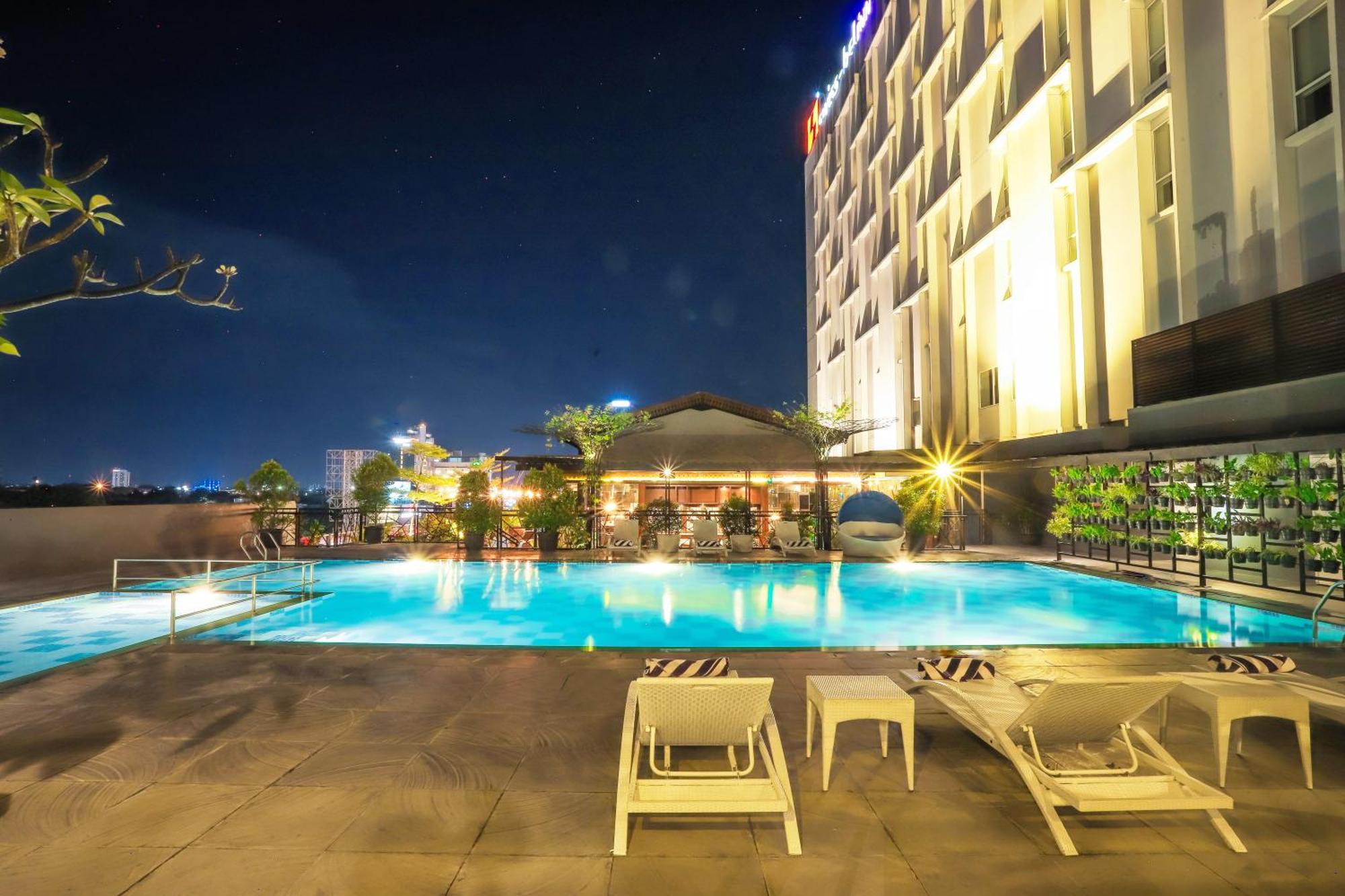 Swiss-Belinn Saripetojo Solo Экстерьер фото