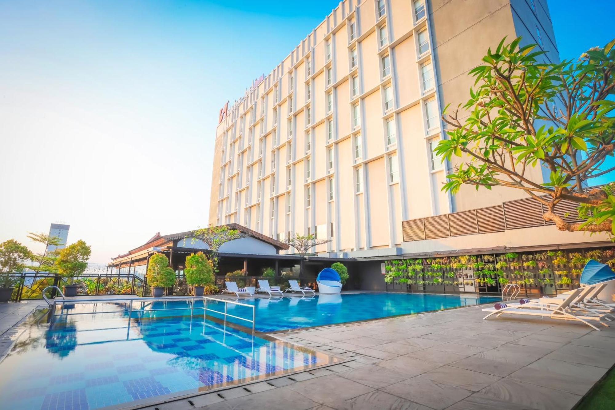 Swiss-Belinn Saripetojo Solo Экстерьер фото