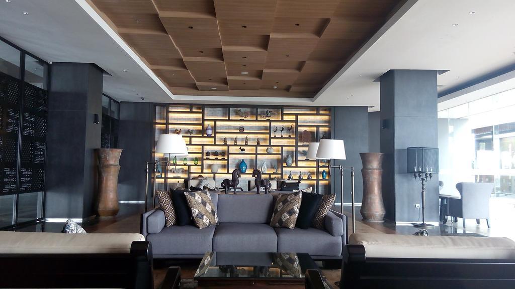 Swiss-Belinn Saripetojo Solo Экстерьер фото